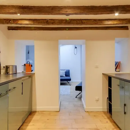 Apartment Superb Designer Loft In The Heart Of Paris!